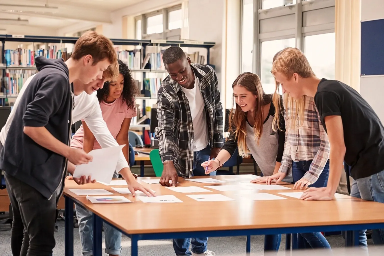 Mentoring-Programme für Schüler und Geflüchtete: Worauf es bei der Auswahl wirklich ankommt