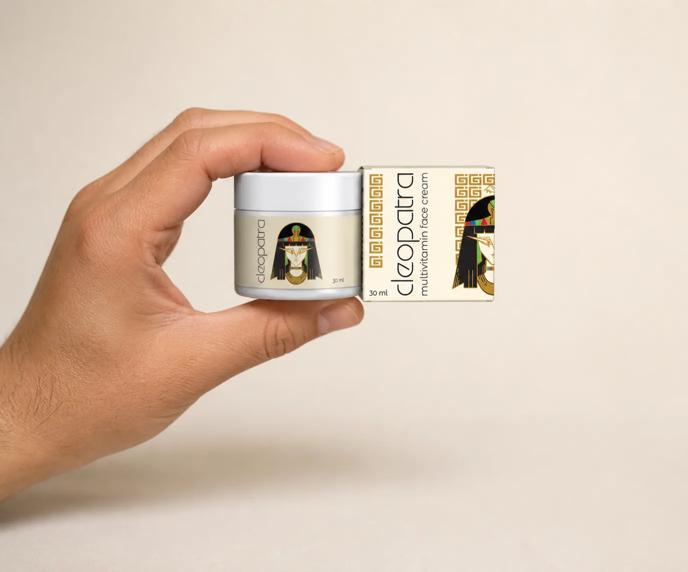 Cleopatra cream lp — Verpackung in der Hand
