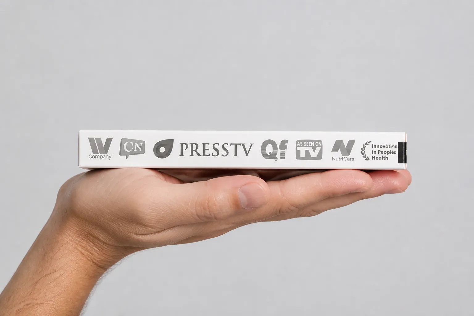 Aurivit — Verpackung in der Hand